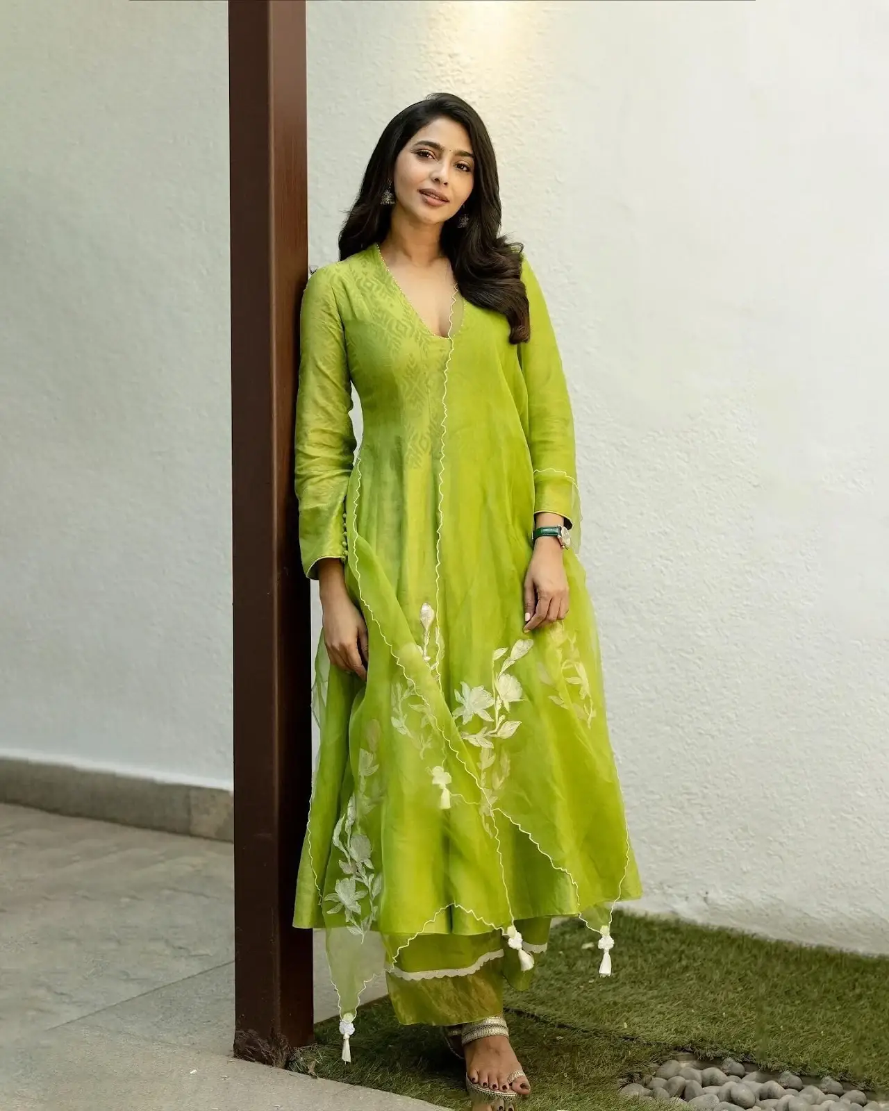 Beautiful Indian actress Aishwarya Lekshmi Images in Green Dress